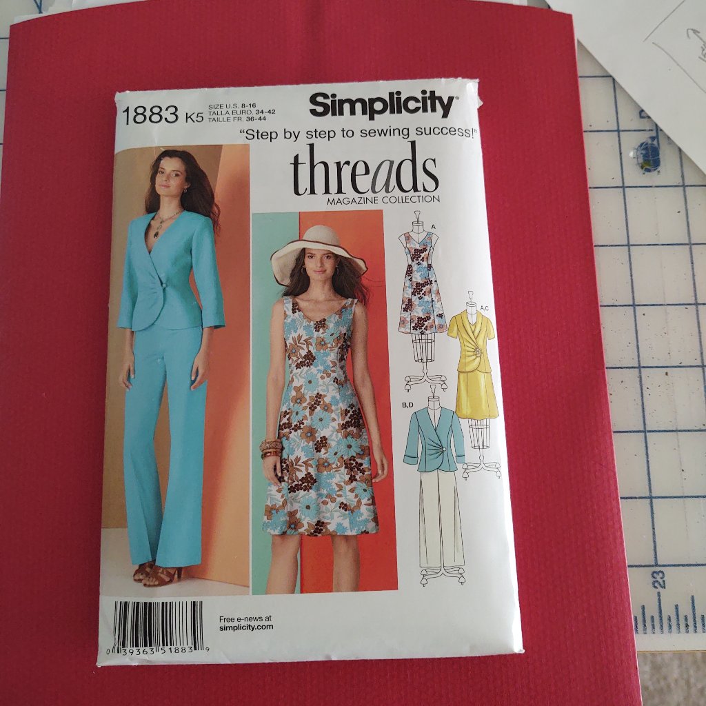 Simplicity Pattern - Threads Magazine Collection